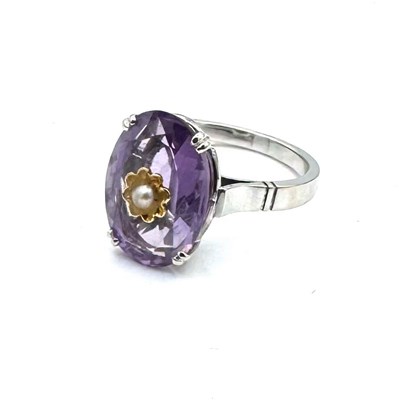 Lot 1 - Amethyst Ring in 18K Gold and Platinum