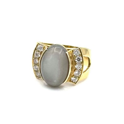 Lot 2 - 18K Gold Ring with Natural Cat's Eye White Zircon and Diamonds