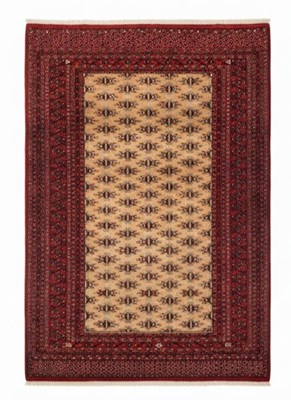 Lot 100 - A 20TH CENTURY CAUCASIAN OR TRIBAL STYLE WOOL CARPET
Hand-knotted wool.
