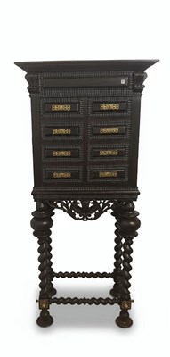 Lot 106 - A 20th-Century Portuguese-Style Painted Cabinet (Tremidos)