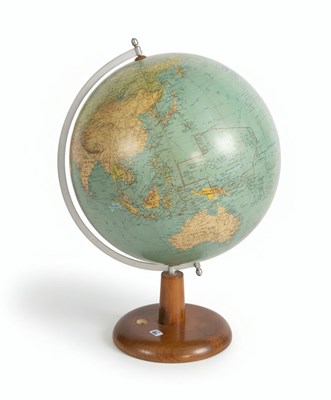 Lot 126 - A 20th Century Papier-Mâché Terrestrial Globe