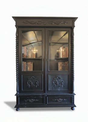 Lot 176 - A 20TH CENTURY GERMAN BAROQUE REVIVAL DISPLAY CABINET
Dark-stained wood with glazed doors and brass hardware.