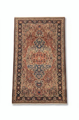 Lot 178 - A 20TH CENTURY PERSIAN OR SAROUK-STYLE WOOL CARPET
Hand-knotted wool.