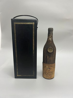 Lot 356 - Grand Cognac - Fine Napoléon Fine Champagne 1811 (with case)