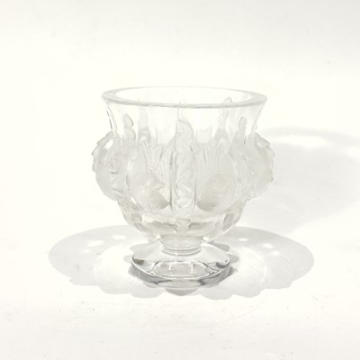 A fine Lalique crystal vase, model "Dampierre"
