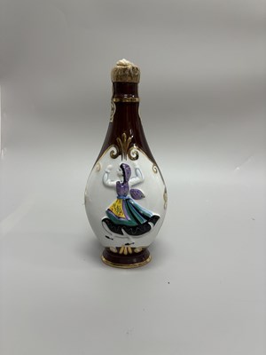 Lot 213 - Dalva Reserve Port Wine – Decorative Ceramic Bottle