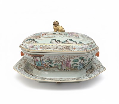 Lot 174 - A Chinese Porcelain Export Tureen with under dish and cover, Qianlong (1735-1795)