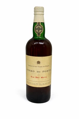 Lot 163 - Old dry White - Instituro do vinho do Old Dry White Port – Instituto do Vinho do Porto