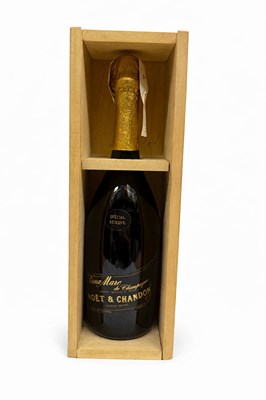 Lot 183 - Moët & Chandon – Vieux Marc de Champagne – Special Reserve (Wooden Box)