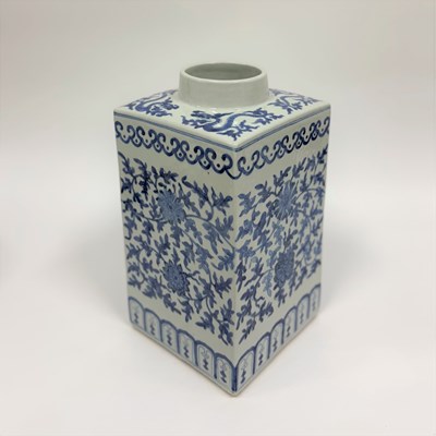Lot 99 - A Blue and White Porcelain Rectangular Tea Canister